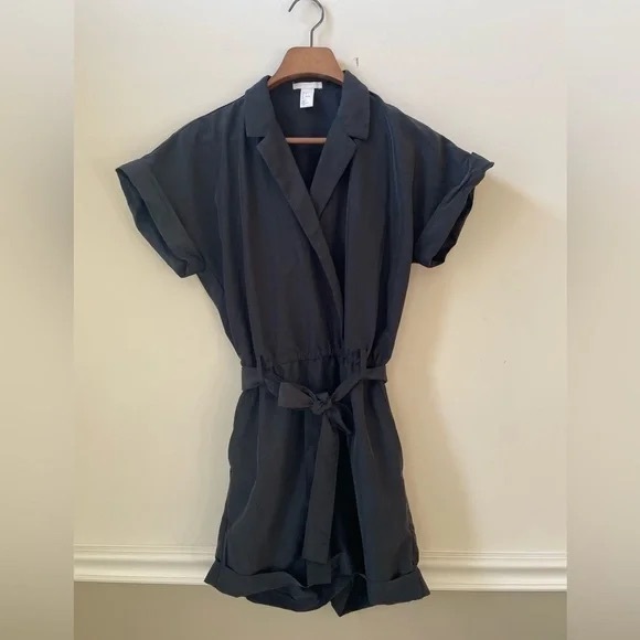 H&M Short Sleeve Belted Romper - Picture 1 of 6